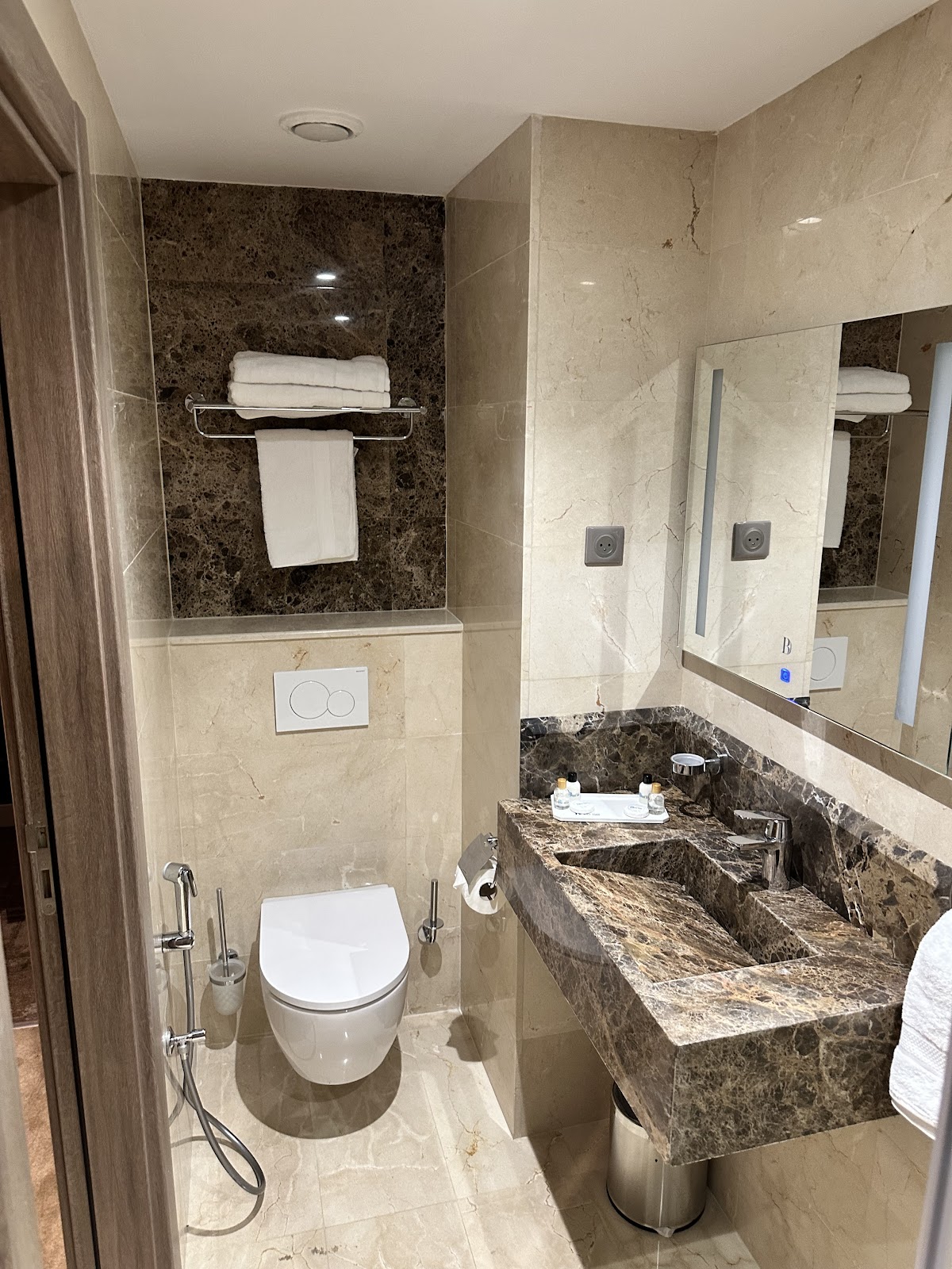 Chambre Familiale — Hotel Best Day — Bab Ezzouar